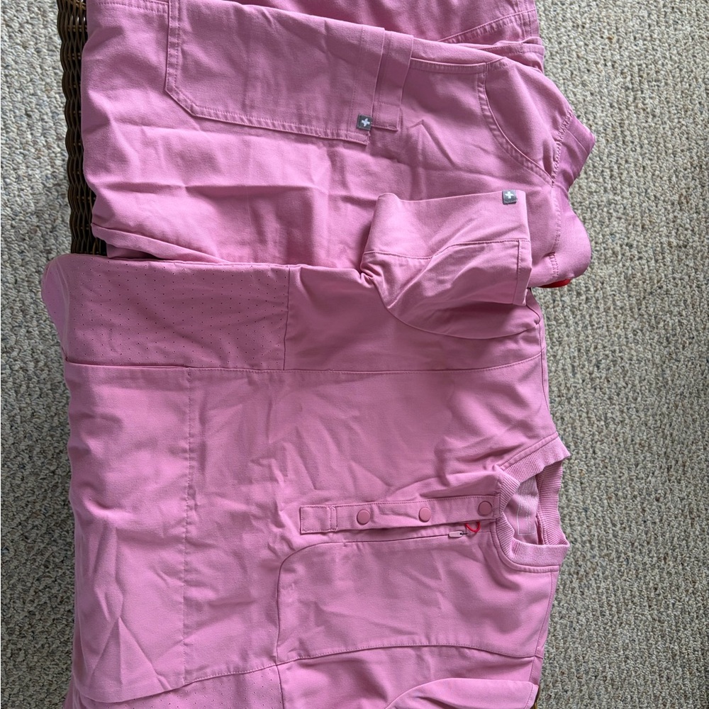 Figs Pink Scrub Set